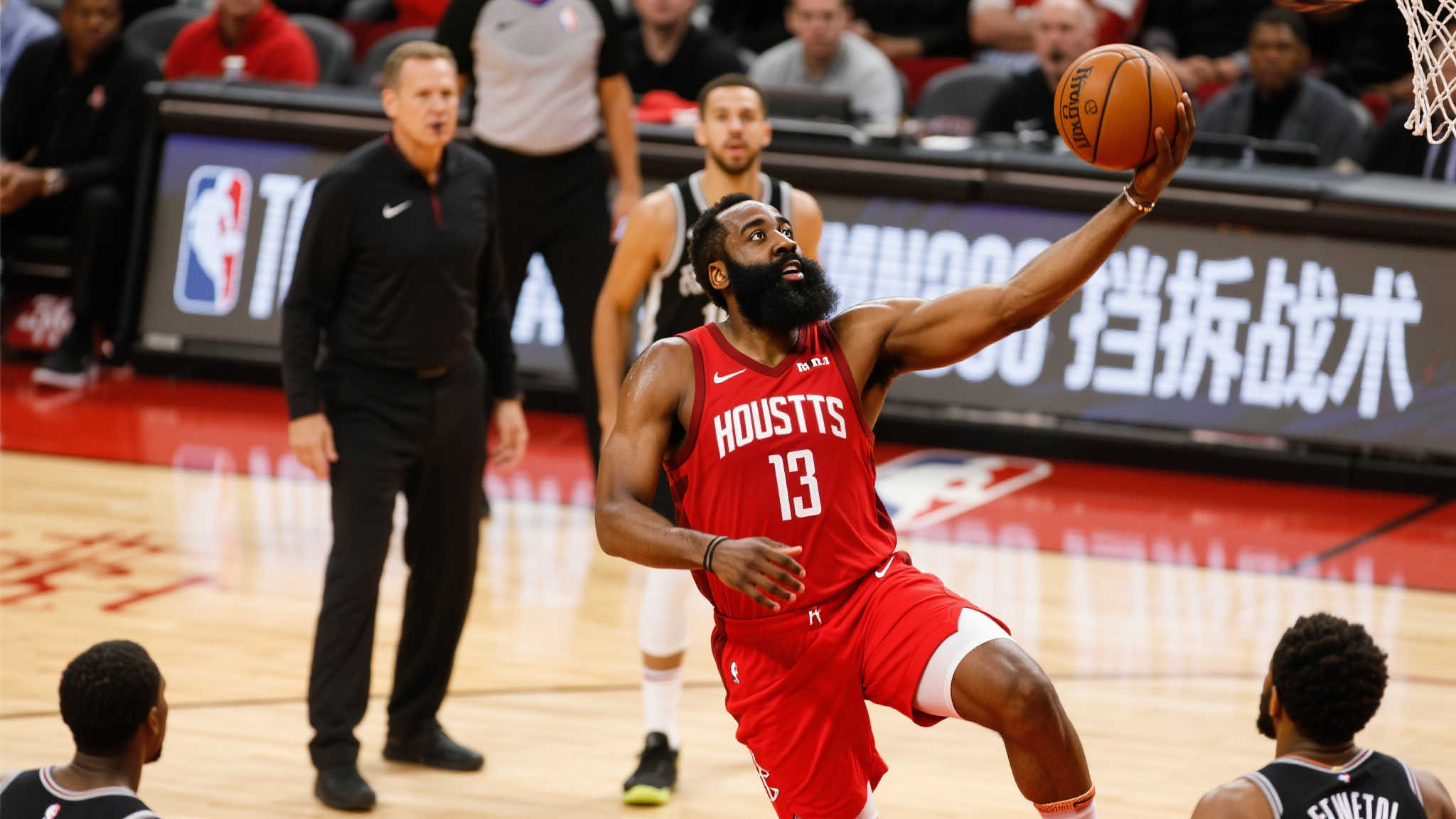 尤其是在角 尤其是在角